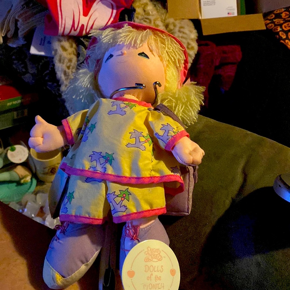 1988 Precious Moments Applause
Vintage August Doll Nellie 2nd Edition
with tag